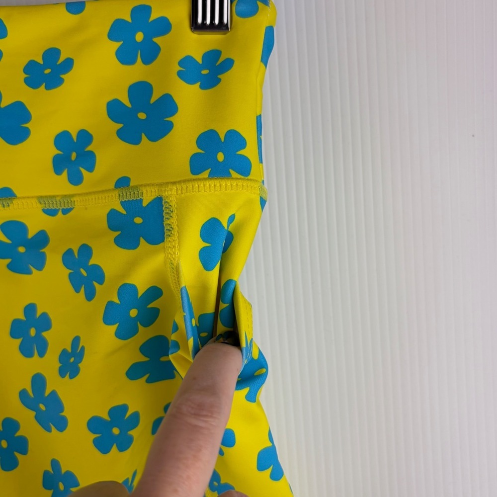 Voxy Shorts S Yellow Blue Floral Biker High Waisted Retro Fun Gym Spandex Pocket - Picture 7 of 8
